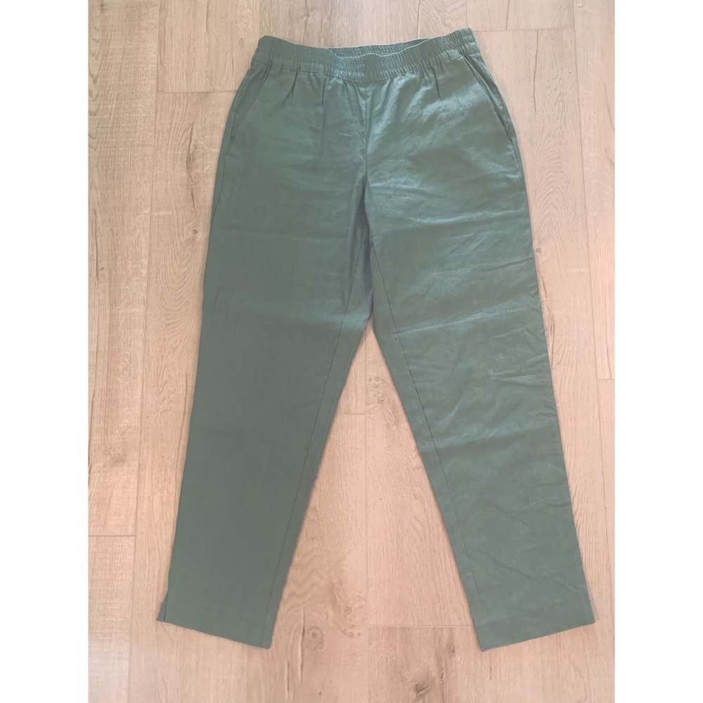 Womens Lands’ End Pull On Pants. Sage Green/ Linen
